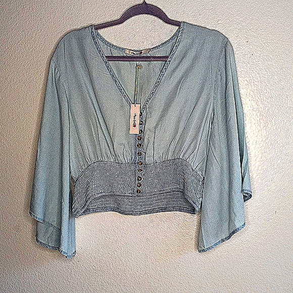 NWT Miss Selfie sz XL Denim light wash bell sleeve TOP. - Picture 4 of 9